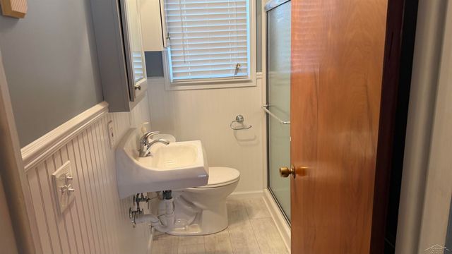 2609 S Outer Drive Drive, Saginaw, MI 48601