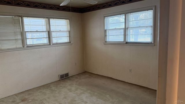 2609 S Outer Drive Drive, Saginaw, MI 48601