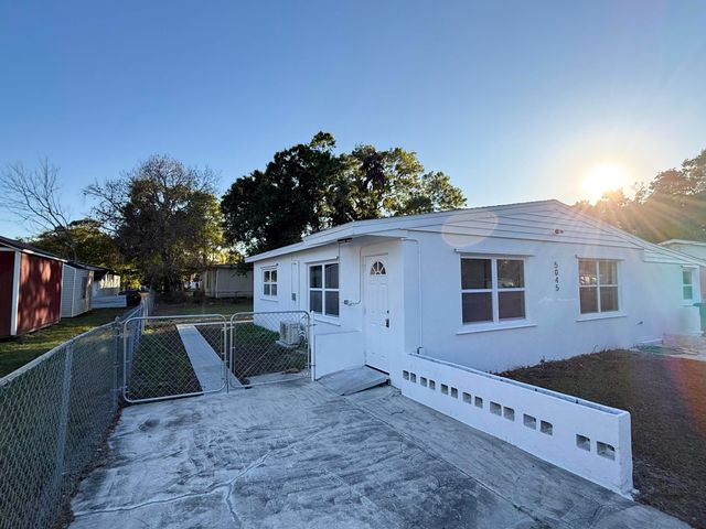 5045 Garner Street B, Fort Pierce, FL 34981