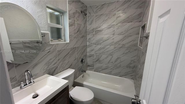 220 NW 12th Street 4, Pompano Beach, FL 33060