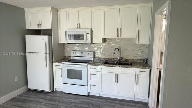 220 NW 12th Street 4, Pompano Beach, FL 33060