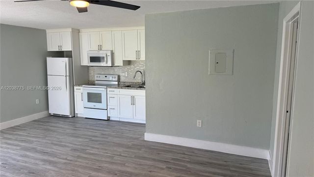 220 NW 12th Street 4, Pompano Beach, FL 33060