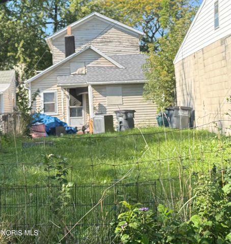 1020 N Michigan Street, Toledo, OH 43604