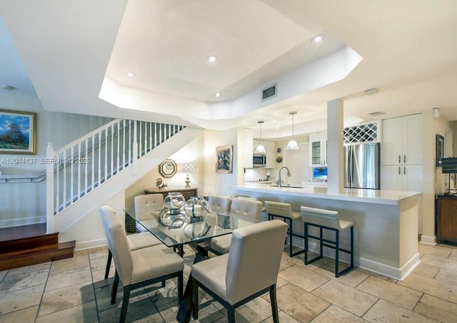 7622 SW 102nd Street 120, Pinecrest, FL 33156