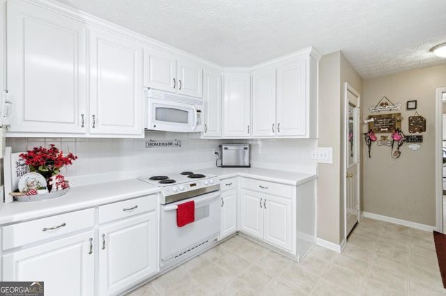 37 Cheatham Bluff, Jefferson, GA 30549