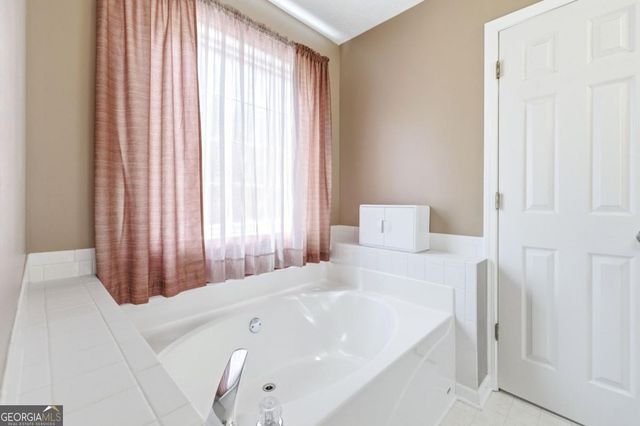 37 Cheatham Bluff, Jefferson, GA 30549