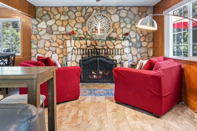 41842 Black Oak Way, Shaver Lake, CA 93664