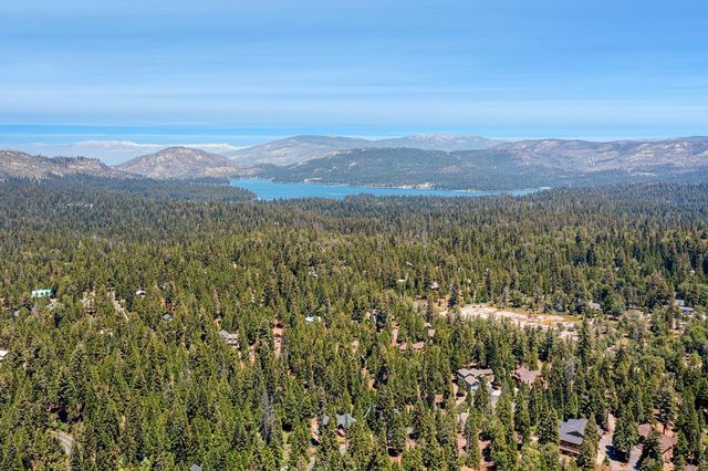 41842 Black Oak Way, Shaver Lake, CA 93664
