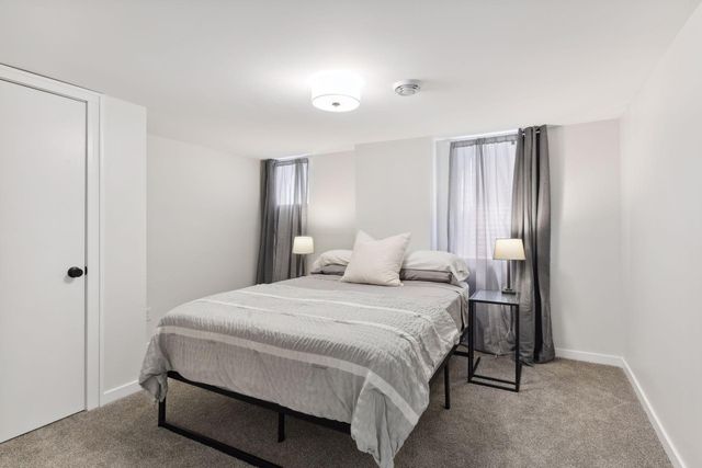 953 17th Avenue SE, Minneapolis, MN 55414