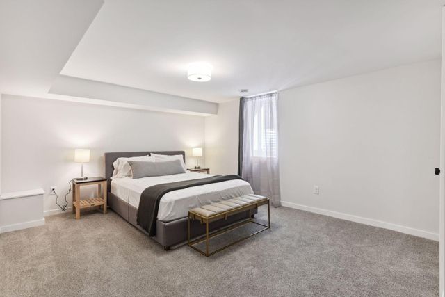 953 17th Avenue SE, Minneapolis, MN 55414