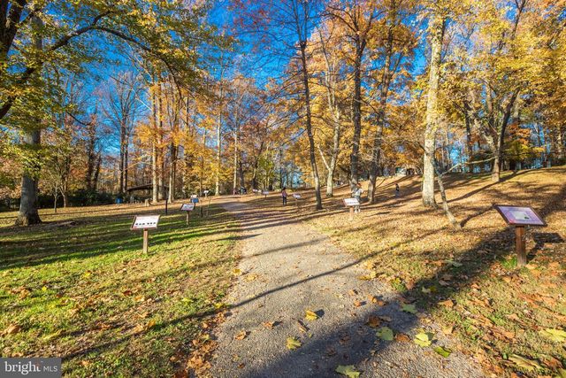 408 COUNCIL DR NE, Vienna, VA 22180