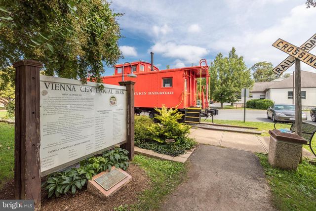 408 COUNCIL DR NE, Vienna, VA 22180