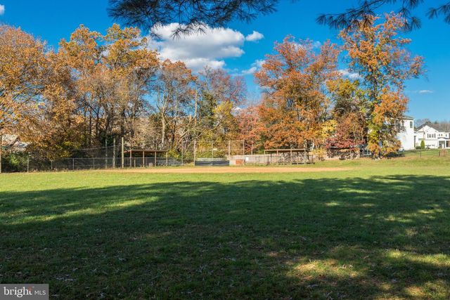 408 COUNCIL DR NE, Vienna, VA 22180