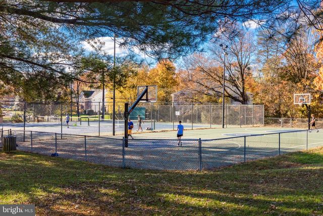 408 COUNCIL DR NE, Vienna, VA 22180