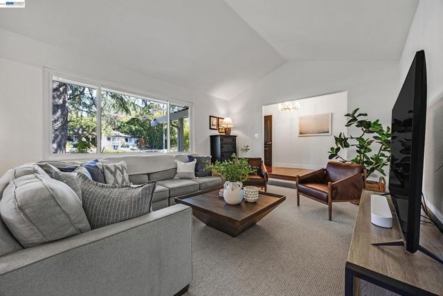 607 607 Brookside Dr, Danville, CA 94526