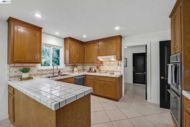 607 607 Brookside Dr, Danville, CA 94526