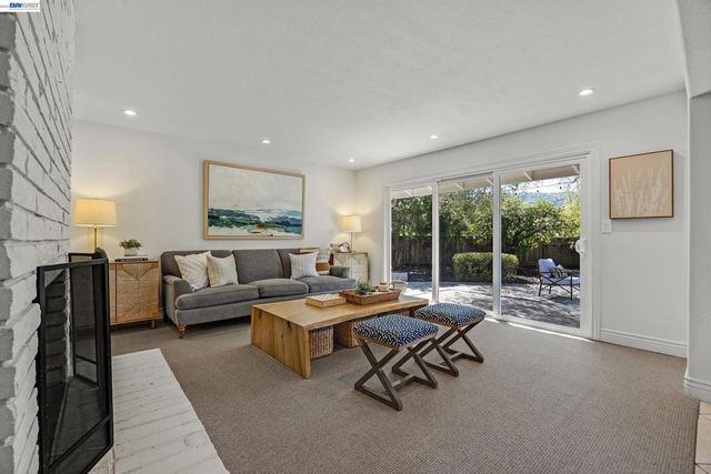 607 607 Brookside Dr, Danville, CA 94526