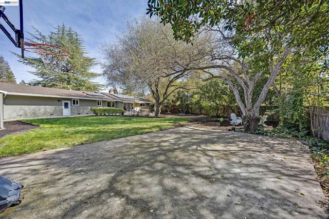 607 607 Brookside Dr, Danville, CA 94526