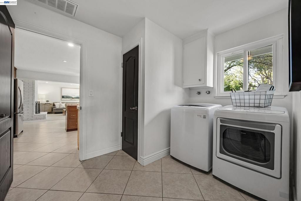 Image 19 of property listing at 607 607 Brookside Dr, Danville, CA 94526