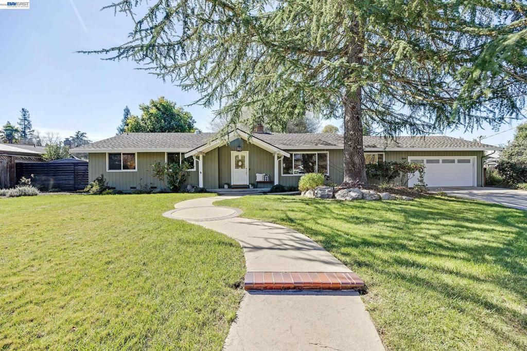 Image 2 of property listing at 607 607 Brookside Dr, Danville, CA 94526