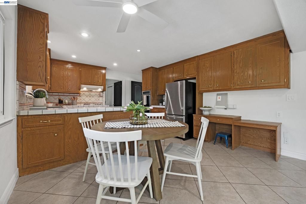 Image 21 of property listing at 607 607 Brookside Dr, Danville, CA 94526