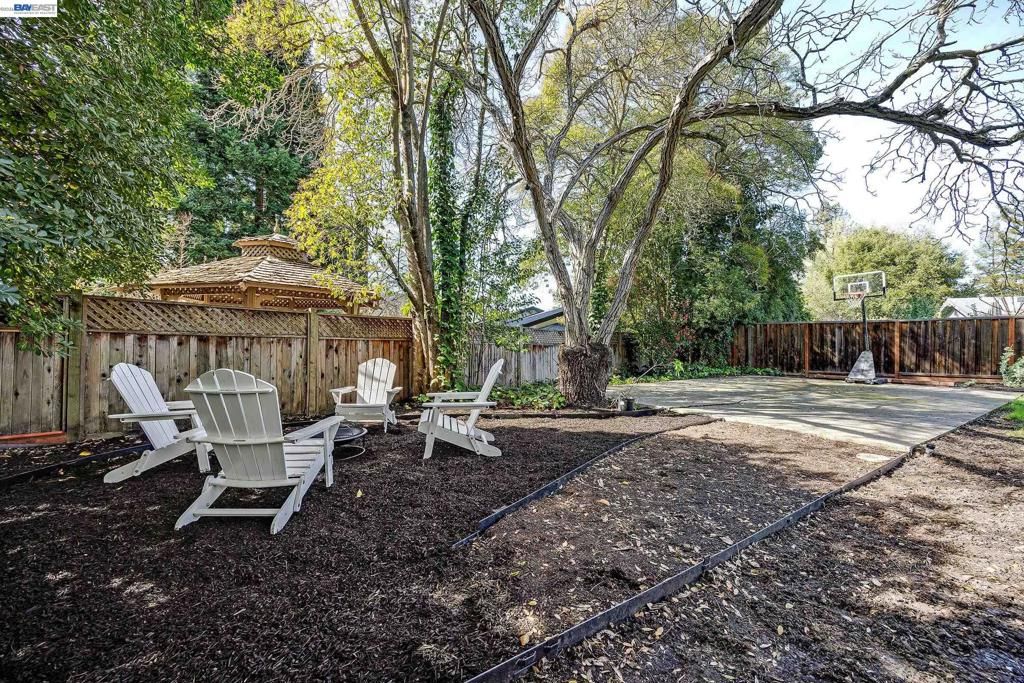 Image 35 of property listing at 607 607 Brookside Dr, Danville, CA 94526