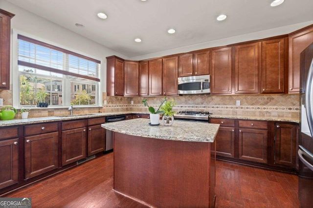 1034 East Paces Chas NE, Atlanta, GA 30326