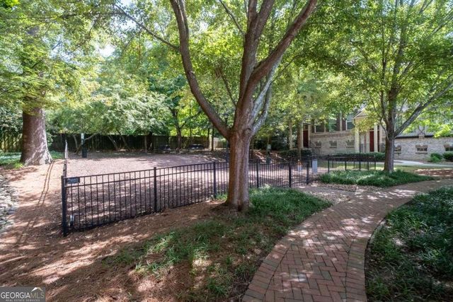 1034 East Paces Chas NE, Atlanta, GA 30326