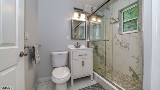 28 Ferndale Rd, Wayne Twp., NJ 07470