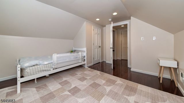 28 Ferndale Rd, Wayne Twp., NJ 07470