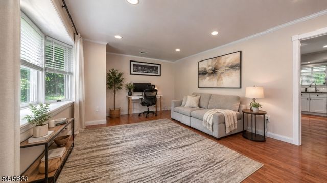 28 Ferndale Rd, Wayne Twp., NJ 07470