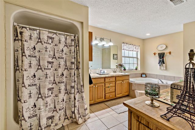 6120 Glenwood Drive, Reno, TX 75462