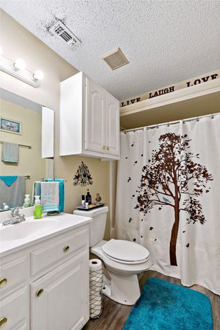 6120 Glenwood Drive, Reno, TX 75462