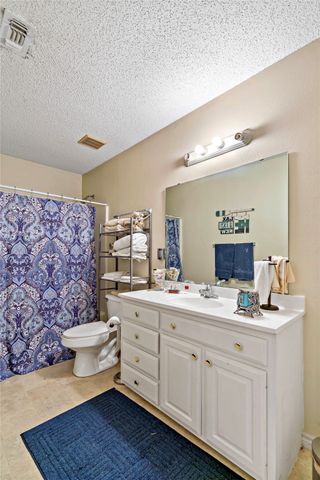 6120 Glenwood Drive, Reno, TX 75462