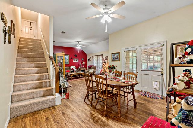 6120 Glenwood Drive, Reno, TX 75462