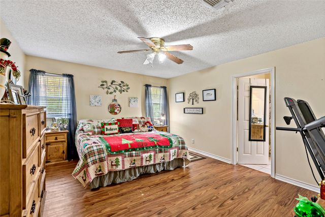 6120 Glenwood Drive, Reno, TX 75462