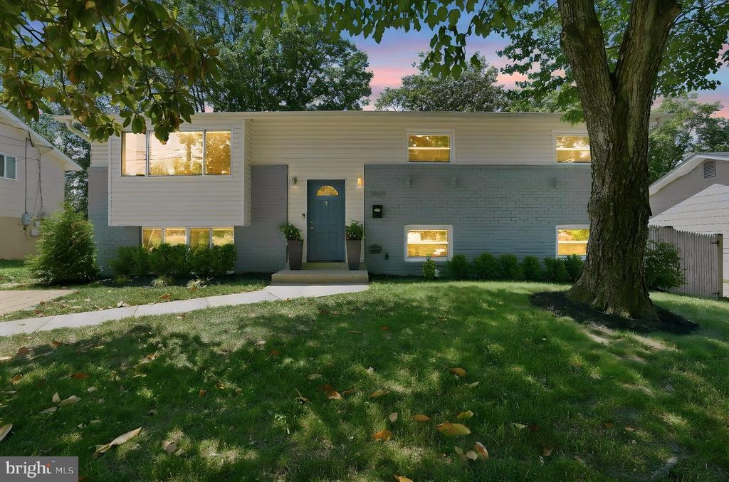 Image 1 of property listing at 1809 JARVIS AVE, Oxon Hill, MD 20745