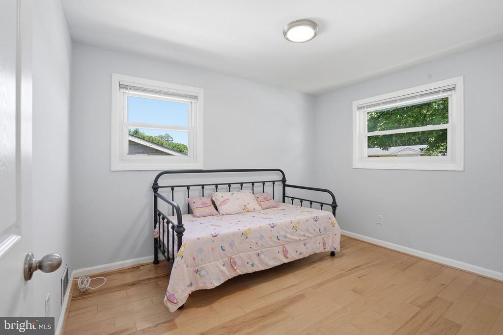 Image 19 of property listing at 1809 JARVIS AVE, Oxon Hill, MD 20745
