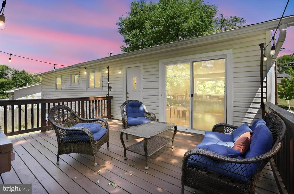Image 2 of property listing at 1809 JARVIS AVE, Oxon Hill, MD 20745
