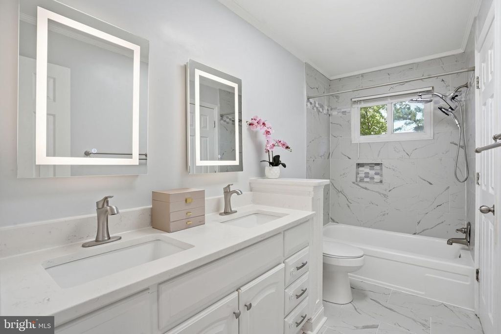 Image 21 of property listing at 1809 JARVIS AVE, Oxon Hill, MD 20745
