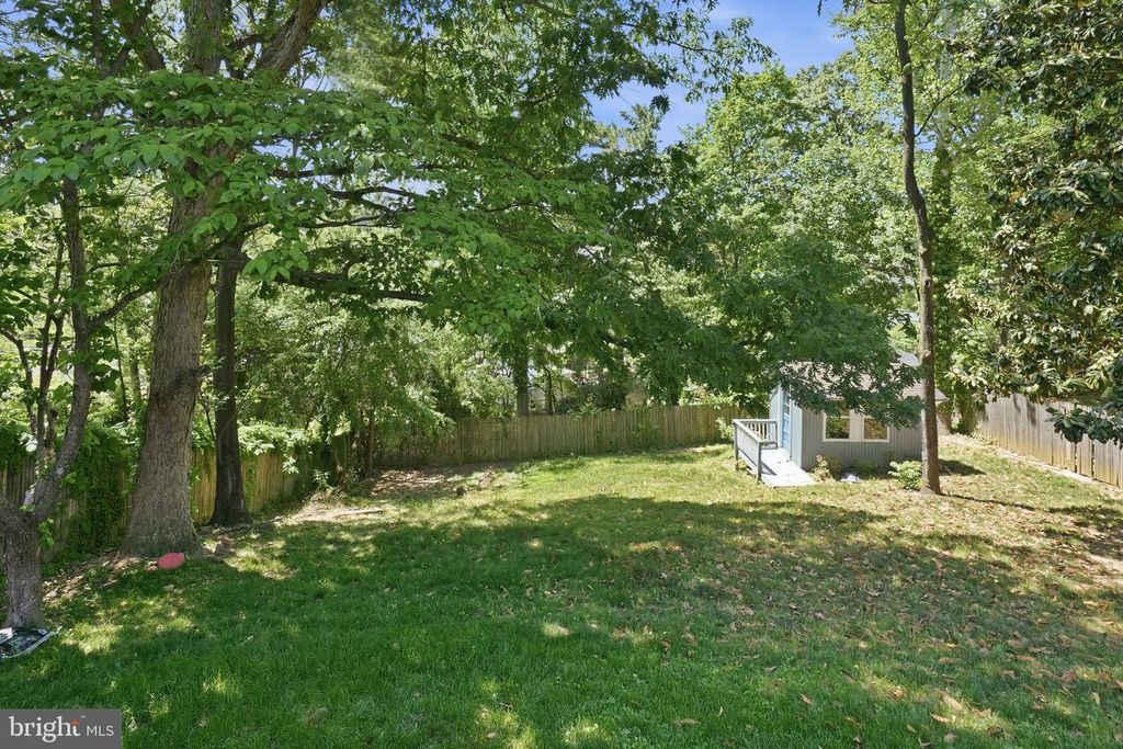 Image 31 of property listing at 1809 JARVIS AVE, Oxon Hill, MD 20745