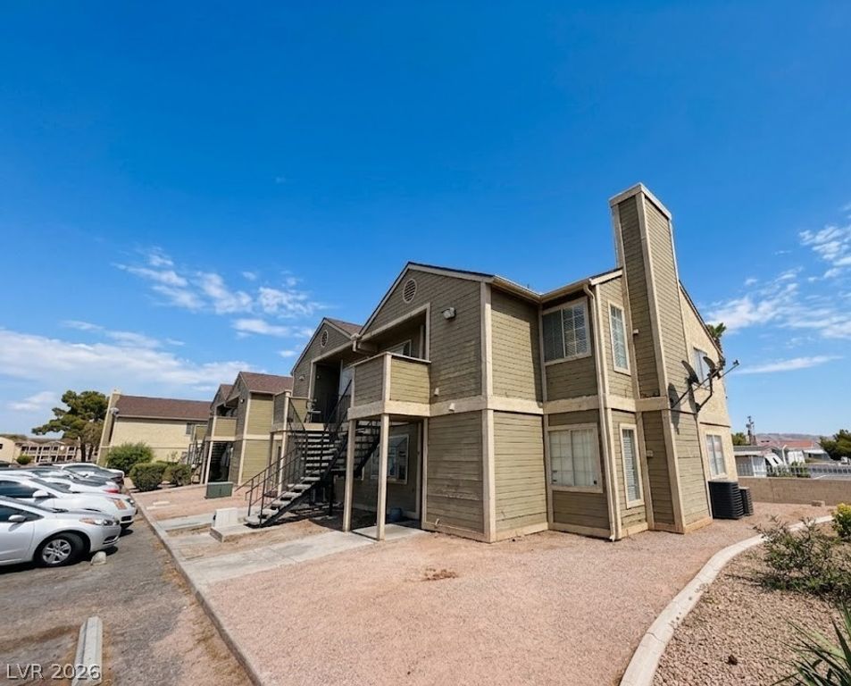 2724 Aarondavid Drive D, Las Vegas, NV 89121