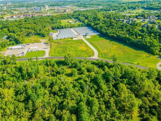 20301-20401 E US 40 Highway, Independence, MO 64015