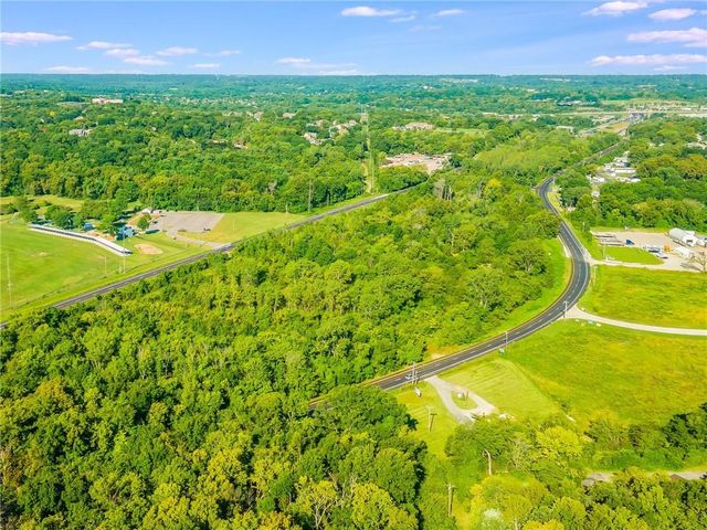 20301-20401 E US 40 Highway, Independence, MO 64015