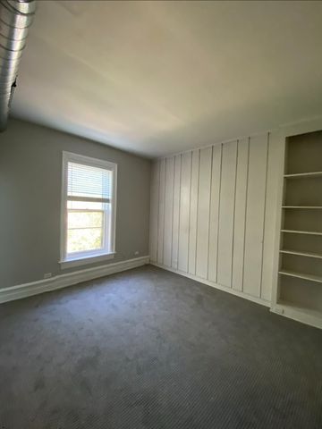 2719 N Pine Grove Avenue 301, Chicago, IL 60614