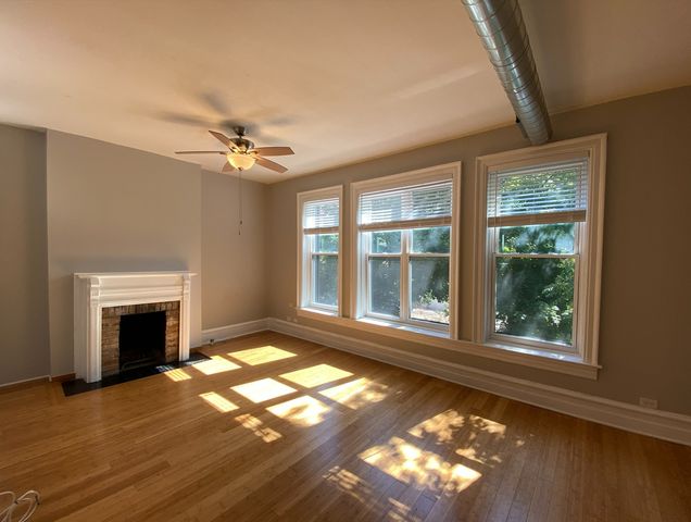 2719 N Pine Grove Avenue 301, Chicago, IL 60614