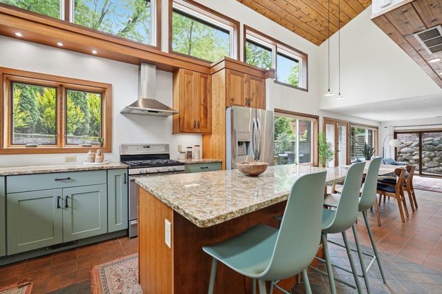 6805 Harvest Hill Road, Madison, WI 53717