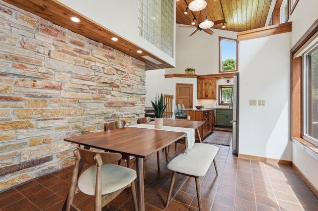 6805 Harvest Hill Road, Madison, WI 53717