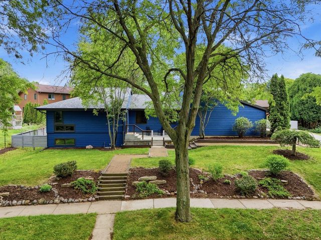 6805 Harvest Hill Road, Madison, WI 53717