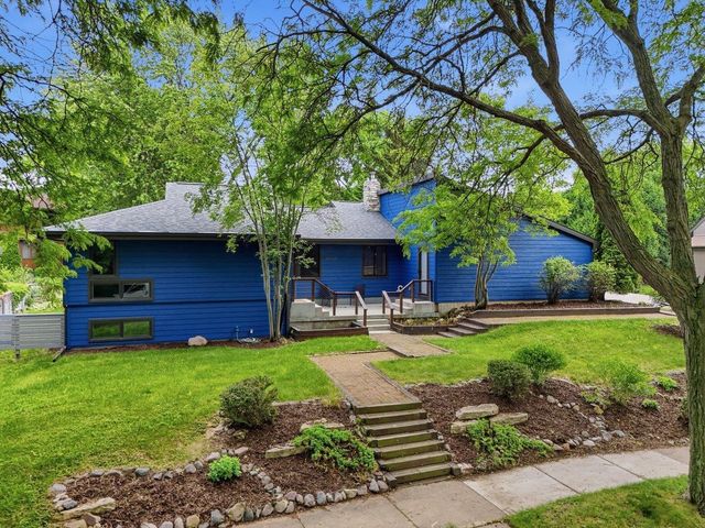6805 Harvest Hill Road, Madison, WI 53717